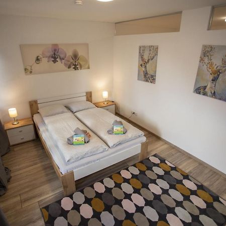 Modern Old Town Apartment Hall en Tirol Extérieur photo